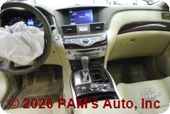 Vehicle photo 12