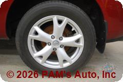 Vehicle photo 7