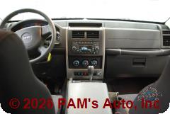 Vehicle photo 12