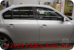Vehicle photo 3
