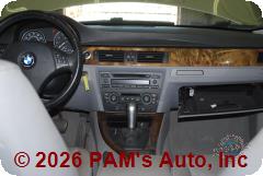 Vehicle photo 12