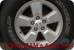 Vehicle photo 7