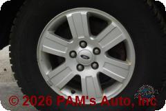 Vehicle photo 7
