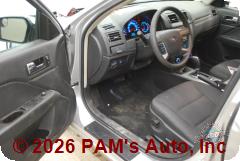 Vehicle photo 8