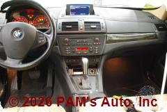 Vehicle photo 12
