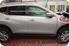 Vehicle photo 3