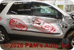 Vehicle photo 3