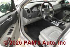 Vehicle photo 8