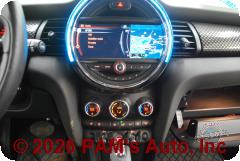 Vehicle photo 11
