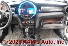 Vehicle photo 12