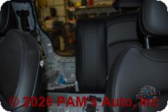Vehicle photo 9