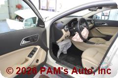 Vehicle photo 8