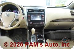 Vehicle photo 12