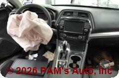 Vehicle photo 12