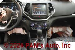 Vehicle photo 12