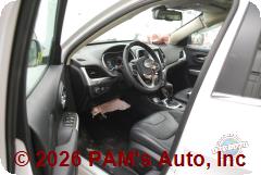 Vehicle photo 8