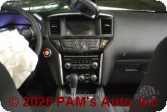 Vehicle photo 12
