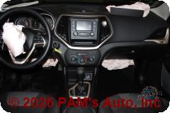 Vehicle photo 12