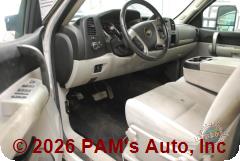 Vehicle photo 8