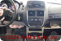 Vehicle photo 12