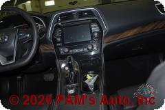 Vehicle photo 12
