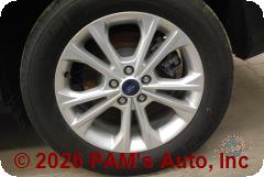 Vehicle photo 7