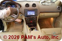 Vehicle photo 12