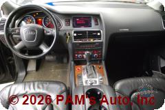 Vehicle photo 12