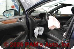 Vehicle photo 8