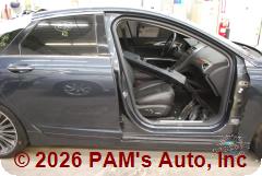 Vehicle photo 3