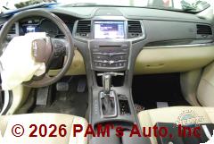 Vehicle photo 12