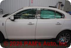 Vehicle photo 6