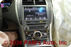Vehicle photo 12