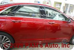 Vehicle photo 3