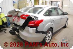 Vehicle photo 4