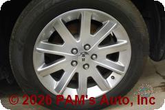 Vehicle photo 7