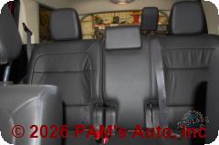 Vehicle photo 9