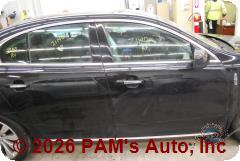 Vehicle photo 3