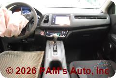 Vehicle photo 12