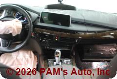 Vehicle photo 12